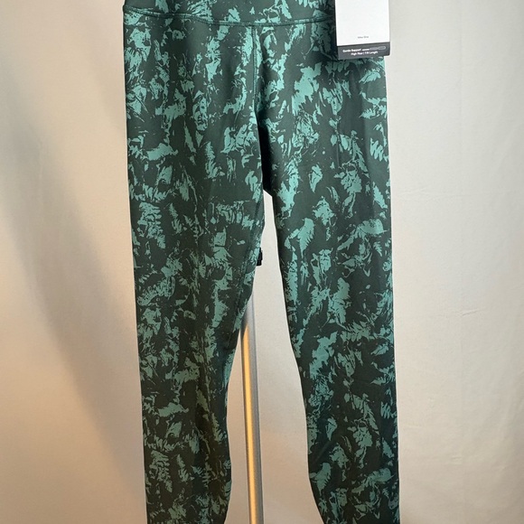 Nike Pants - New Nike One Women's High Waisted Leggings 7/8 Green Size XS Dri-Fit ( Item 1 )